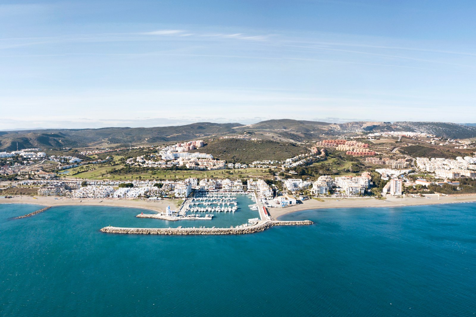 Manilva marina setting